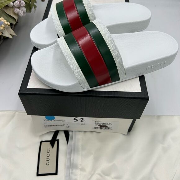 Men’s Gucci, pursuit, red, white and green pool slides size 6, made in Italy - Picture 5 of 9